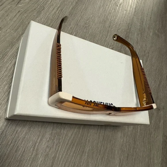 Jacquemus Les Lunettes 97 Sunglasses - Picture 10 of 10